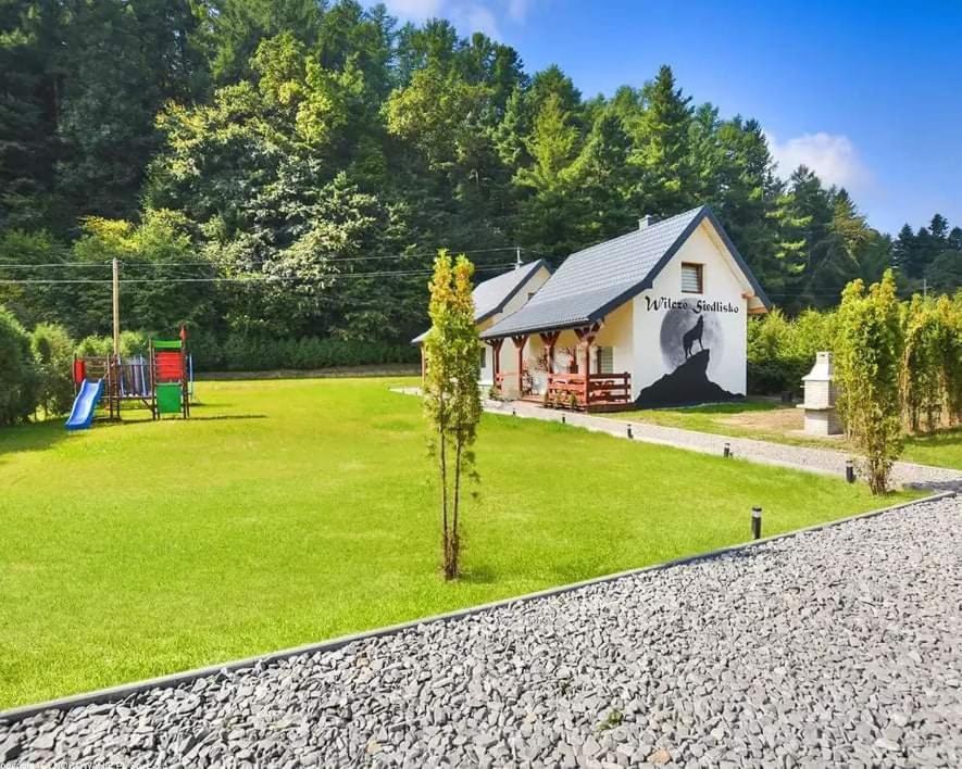 Wilcze Siedlisko - Bieszczady Holiday home Huzele